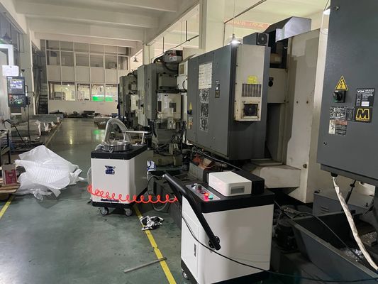 Mobilny CNC oddzielacz oleju chłodzącego o dokładności 0,3 mm Przenośny oddzielacz oleju tramp